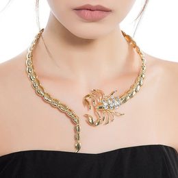 Chokers Fashion Scorpion Snake Shape Women Necklace Gold Silver Colour Alloy Animal Shape Woman Choker Neck Neckalce Women 230518