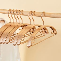 Hangers Racks 5pcs Thicken Coat Hangers Luxury Aluminum Alloy Hanging Racks Wedding Dressess Non-slip Hanger Sweater Pants Shirt Drying Rack 230518