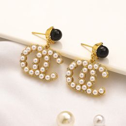 20style Elegant Designers Letter Stud Famous Women Full Pearl Earring Wedding Party Jewerlry Accessory High Quality