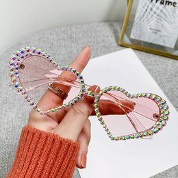 Sonnenbrille Europa und Amerikas Pfirsichherz Set Diamant niedliche Katzenaugen geformte Handbohrbrille