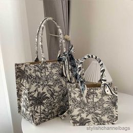 Stuff Sacks Fashion Embroidery Handbag Female Large Capacity Shoulder Bag New Top-handle Bag Luxury Jacquard Shopper Beach Tote Wholesa