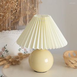 Table Lamps Ceramic Pleated Fabric Lamp INS Girl Nordic Bedroom Bedside Creative Retro Night Light