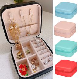 Jewelry Stand Earring Ring Holder Gift Box Organizer Display Travel Case Necklace Storage PU Cross Pattern Large 230517