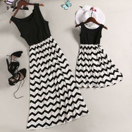 Family Matching Outfits Sleeveless Black and White Striped Maxi Dress For Mother And Daughter 230518