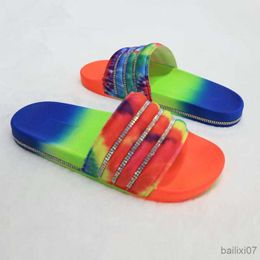 Slippers women beach rubber slippers 2023 new female candy sandals fashion outdoor flats woman rhinestone shoes flip