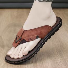 Pantofole da uomo Summer Fashion New Outdoor Confortevole personalità leggera Shopping per il tempo libero Sandali da gioco