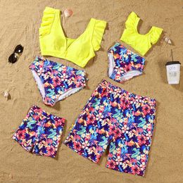 Family Matching Outfits RuffleSleeve Floral Print Swimsuits Look Childrens Clothing Swimwear Womens Dad Son Beach Shorts Summer 230518