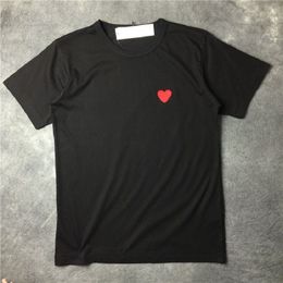 Unisex Play Fashion Herren T-Shirts Designer rotes Herz lässiges T-Shirt Baumwolle Stickerei Kurzarm Sommer Frauen Liebe Augen T-Shirt aus reiner Baumwolle