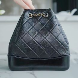 Lüks kadınların orijinal deri hobo okul çantaları çapraz gövde mini back paketi erkek kitap çantaları çanta çanta debriyaj tasarımcısı sırt çantası unisex çift omuz zincir çantaları