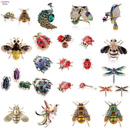Fashion Enamel Insect Series Brooches Women Men Delicate Little Bee Brooch Crystal Rhinestone Brooch Pin Jewellery Gifts Lapel Pin