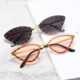 Sunglasses Fashion Triangle Alloy Rimless Crystal Shiny Sun Glasses Female Unique Elegant Green Rhinestone Shades