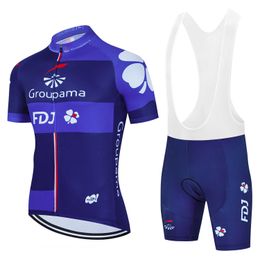 Sets Cycling Men's Suit Clothing Bib Short Sports Set Shorts Pants Team Clothes Summer Jersey Gel Man Laser Cut Sportswear P230522