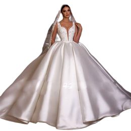 Gorgeous Ball Gown Wedding Dresses Beading Pearls Satin Bridal Gowns Lace Train Princess Robe De Mariage