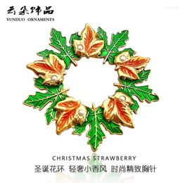 Brooches Oil Dripping Enamel Grape Leaf Contrast Wreath Sweater Vintage Clothes Accessories Neckline Decoration Neckpin Brooch