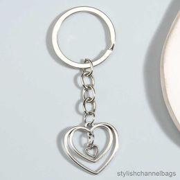 Keychains Metal Keychain Hollow Heart Key Ring Love Key Chains Souvenir Gifts For Women Girls Handbag Jewelry