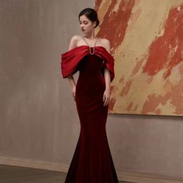 2023 velvet Vintage Mother of Bride Dress red beaded Jewel Sequin Appliques off shoulder Godmother Wedding Party Gowns Robe De Soiree Wedding Guest Dress