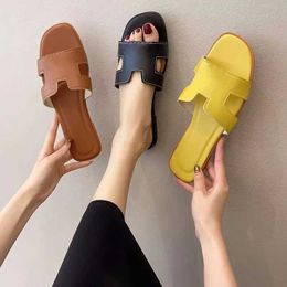 Slippers 2023 New sandals women's summer outdoor wear fashion travel seaside beach one-line leather flat slippers 35-42 X230519