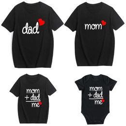 Family Matching Outfits Mom Dad Me Family Matching Clothing Father Daughter Son Clothing Family Appearance T-shirt Dad and Me Baby Clothing G220519