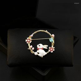 Brooches Cute Brooch Women High-End Suit Accessories Animal Pin Fixed Clothes Decoration Pearl Rhinestone Jewellery Gifts