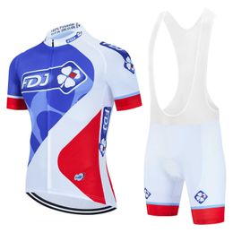 Sets 2023 Pro Jersey Set Men's Cycling Clothing Road Bike Shirts Suit Bicycle Bib Shorts Wear Maillot Culotte P230522