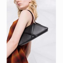 Waist Bags 2023 Fashion Armpit Bag Designer Handbag Ins Style Personality Trapezoidal Baguette woman Hand Flap Purses Pochette 23519