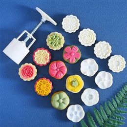 Cake Tools Creative Mooncake Mould with 6 Stamp MidAutumn Festival HandPressure Flower Moon Mould DIY Decoration Press Moulds 230518