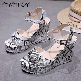 Sandals 2023 Ladies Thick-soled Gladiator Selling Colorful Wedges Summer Party Wholesale Female Snake