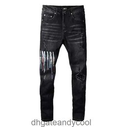 slimming Denim amirres Jeans Designer Pants Man 2023 new hole patch wash paint graffiti high street jeans men's five-bag style JT1A