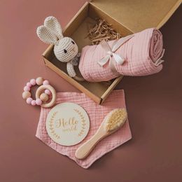 Rattles Mobiles 1Set Baby Bath Toy Set Towel Wooden Rattle Bracelet Crochet Toys Infant Products born Bed Bell 230518