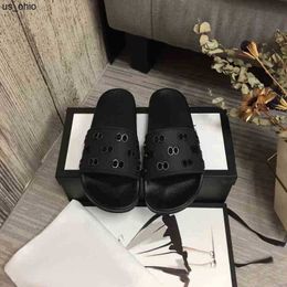 Slippers Slippers Designers Slides Slipper Flats Sandals Beach Shoes Loafers Sliders Eur Fashion Luxurys Floral Leather Rubber Gear Bot J230520