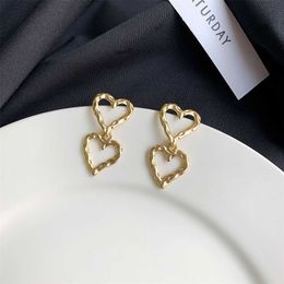 Charm Temperament Gold Color Fashion Hollow Out Heart Shape Stud Earrings For Women Student Girlfriend Jewelry Vintage Metal Earrings AA230518