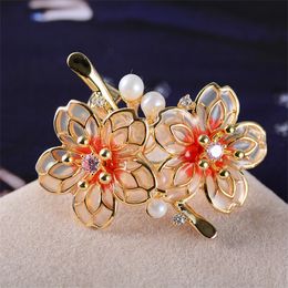 Exquisite Creative Retro Flower Brooch Pearl Corsage Simple Clothing Clothing Accessories