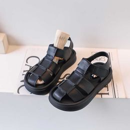 Sandals Boys' Genuine Leather School Sandals 2023 Summer Children's Soft Sole Non slip Baotou Sandals Casual Beach Shoes 4-15 Years Old AA230518