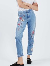 Women's Jeans Fashion Embroidery Flower Jeans Street Wear Casual High Waist Pants Lady Elegant Denim Blue Travel Pography Straight Jeans 230519