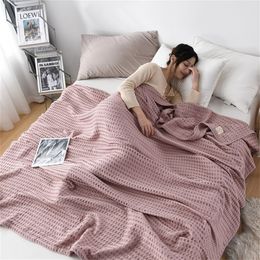Blankets Pure Cotton Waffle Plaid Blanket Luxury Modern Throw Blanket Knitted Thin Quilt Plain Soft Cosy Sofa Cover Bedspreads On The Bed 230518