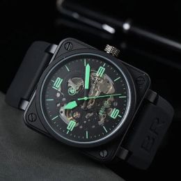 2023 Armbanduhren Herren Automatische mechanische Uhr Glocke Braunes Leder Schwarzer Gummi Ross Armbanduhren Multifunktions Sechs Stiche vv09