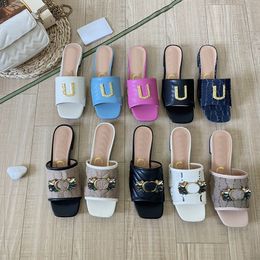 Designer Slipper Women Mules Metal Golden Sandals Women Versatile Slippers Embroidered Sheepskin Sandal Flat Slides Flip Flops Size35-42