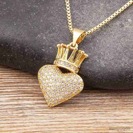 New Creative Design Heart Crown Pendant Handmade Zircon Women Charm Necklace Ornament Novelty Gifts Party Jewelry