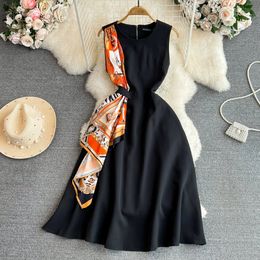 2023 Summer Light Mature Style Retro Style Sleeveless Round Neck Waist Slim A-line Dress Elegant Long Dress