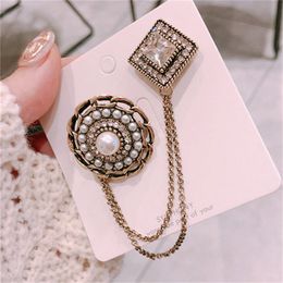 Chain Pearl Brooch Versatile Corsage Temperament Trend Spring Pin Suit Sweater Buckle Silk Scarf Shawl Buckle