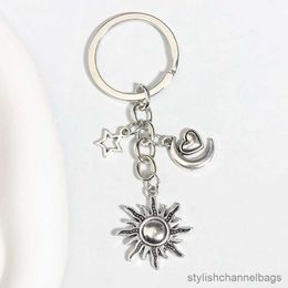 Keychains Metal Keychain Sun Moon Heart Star Key Ring Starry Night Key Chains Friendship Souvenir Gifts For Women Men Jewellery