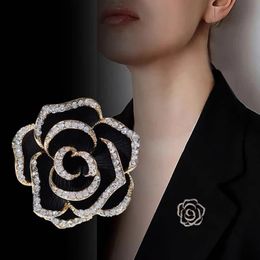 Luxury High-end Enamel Camellia Flower Brooch Boutique Female Lapel Jewellery Party Banquet Daily Coat Handbag Pins Gift