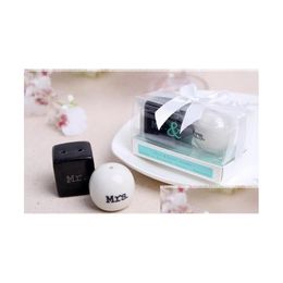 Herb Spice Tools Cube Cylinder Ceramic Mr. Mrs. Salt And Pepper Shakers White Black Shaker Kitchen Party Favors Wedding Favor Gift Dhuxq