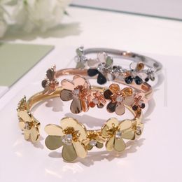 Bangle New popular brand women's jewelry yellow clover flower bracelet bright wedding anniversary jewelry banquet opening bracelet gift