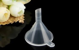 All-match Transparent Mini Plastic Small Funnels Perfume Liquid Essential Oil Filling Empty Bottle Packing Kitchen Bar Dining Tool DHL Ship