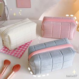 Cosmetic Bags Cases Solid Colour Cosmetic Bag Travel Make Up Toiletry Bag Washing Pouch Girl Cute Crystal Velvet Zipper Large Makeup Bag for Women