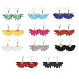 Dangle Chandelier 3.5X3Cm Fashion Flower Leather Earrings For Women Candy Color Cute Fan Shaped Girls Party Jewelry Christ Dh4Kw