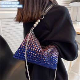 Factory wholesale ladies shoulder bags 2 Colours sweet little fresh beaded chain bag soft diamond handbag elegant mobile phone coin purse in summer