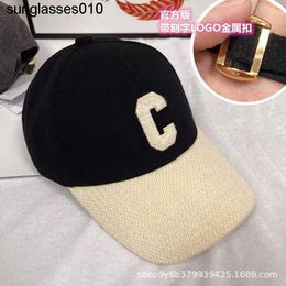 Correct version with wool cloth C family hat show new splicing baseball cap c letter duck tongue cap winter Korean version