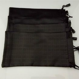 Sunglasses Cases 100 pcslot Glasses Case Soft Waterproof Plaid Cloth Bag Pouch Black Color Wholesale Good Quality Y90 230519